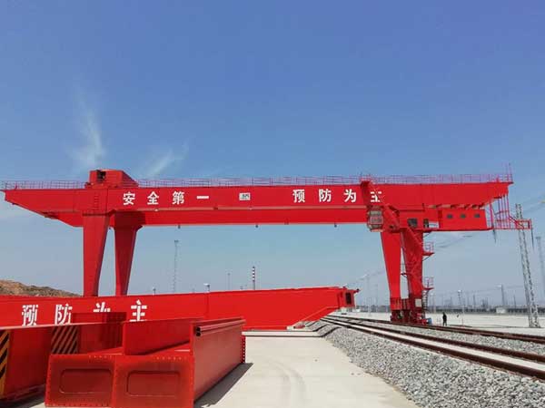 雙主梁門式起重機(jī)